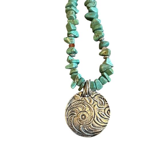 Coldwater Creek Chunky Turquoise Necklace with Silver Pendant - Picture 2 of 6
